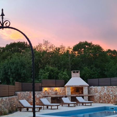 Villa Lulu Kamena Villa S Maslinikom Otok Krk Dobrinj Selo Gostinjac Krk Town Dış mekan fotoğraf