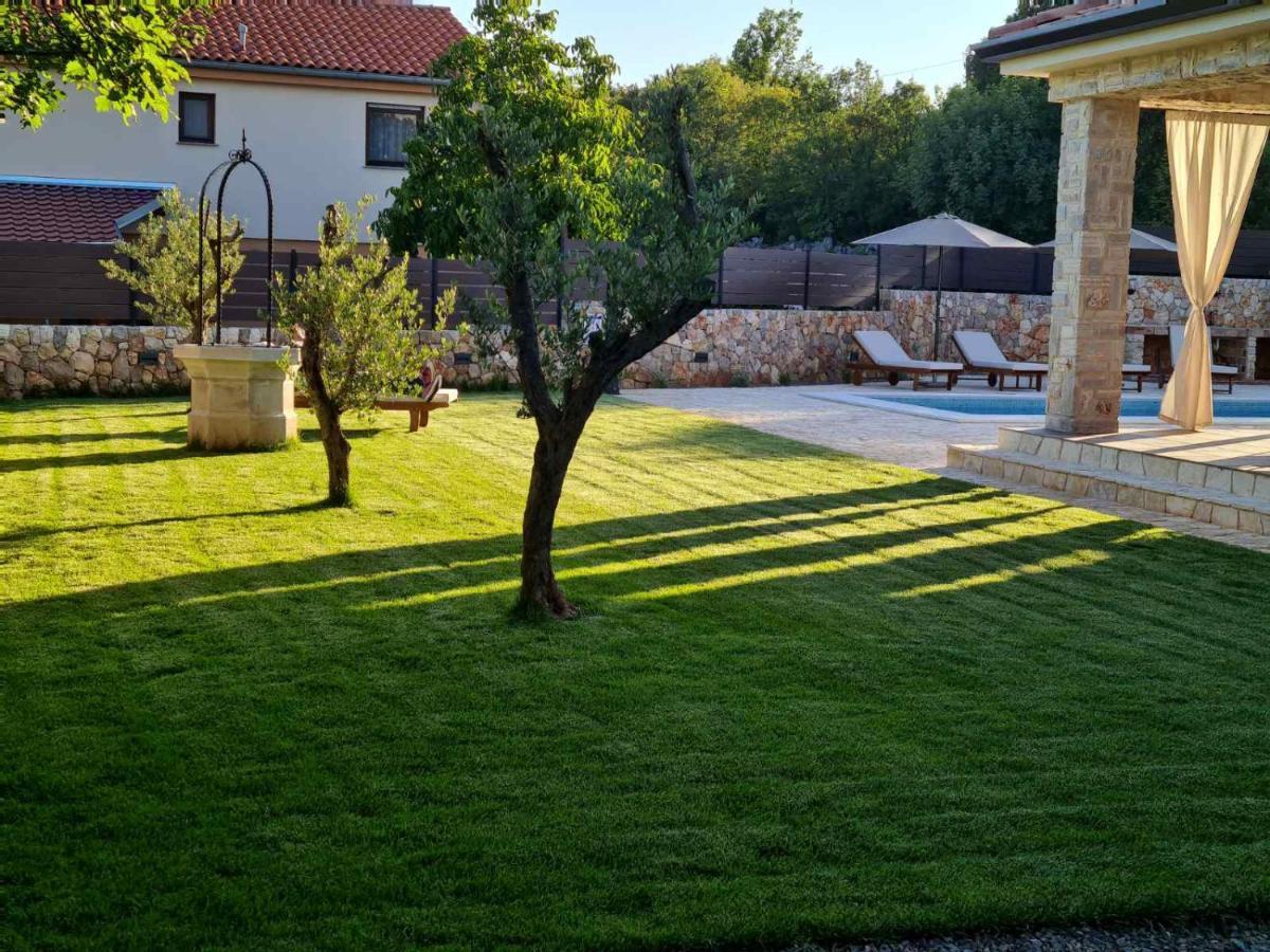 Villa Lulu Kamena Villa S Maslinikom Otok Krk Dobrinj Selo Gostinjac Krk Town Dış mekan fotoğraf