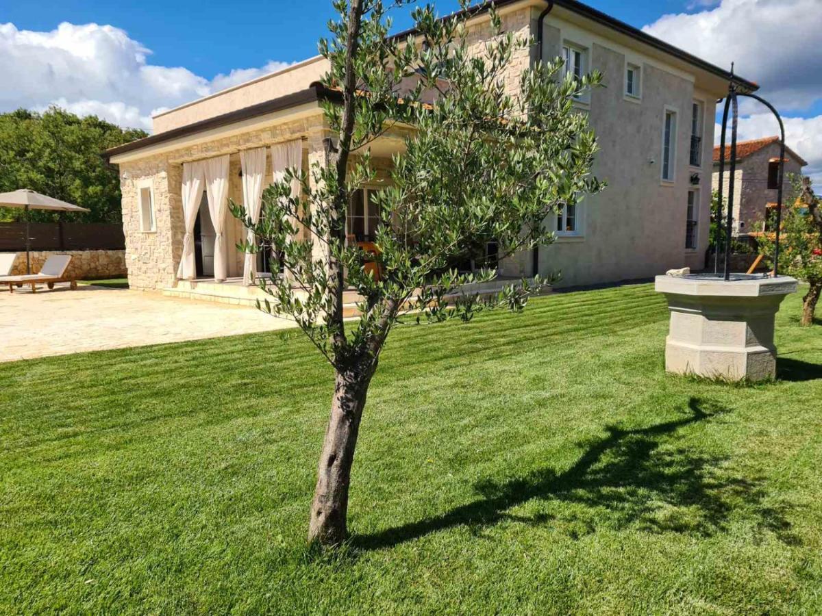 Villa Lulu Kamena Villa S Maslinikom Otok Krk Dobrinj Selo Gostinjac Krk Town Dış mekan fotoğraf