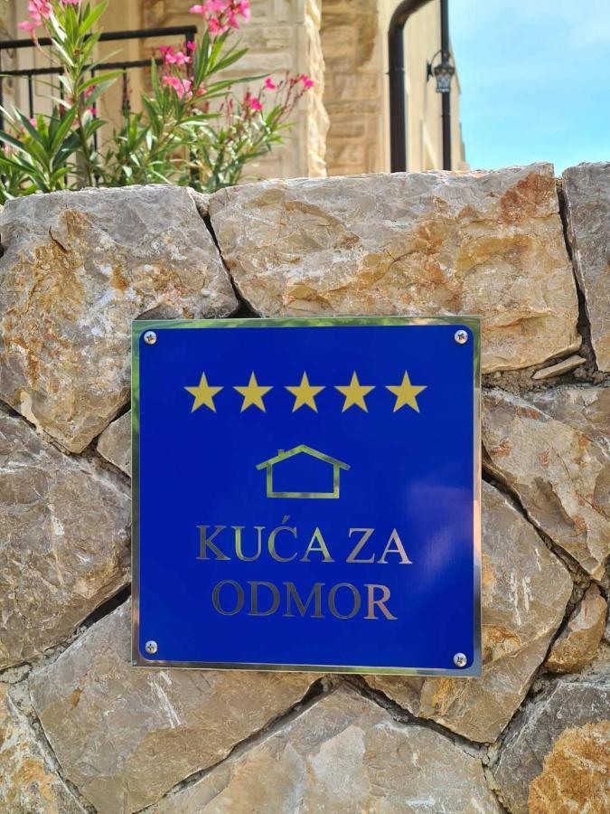 Villa Lulu Kamena Villa S Maslinikom Otok Krk Dobrinj Selo Gostinjac Krk Town Dış mekan fotoğraf